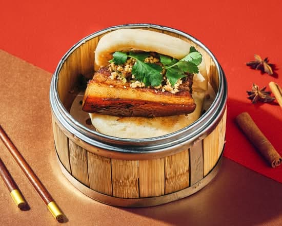 Classic porkbelly — gua bao à la poitrine de porc braisée.